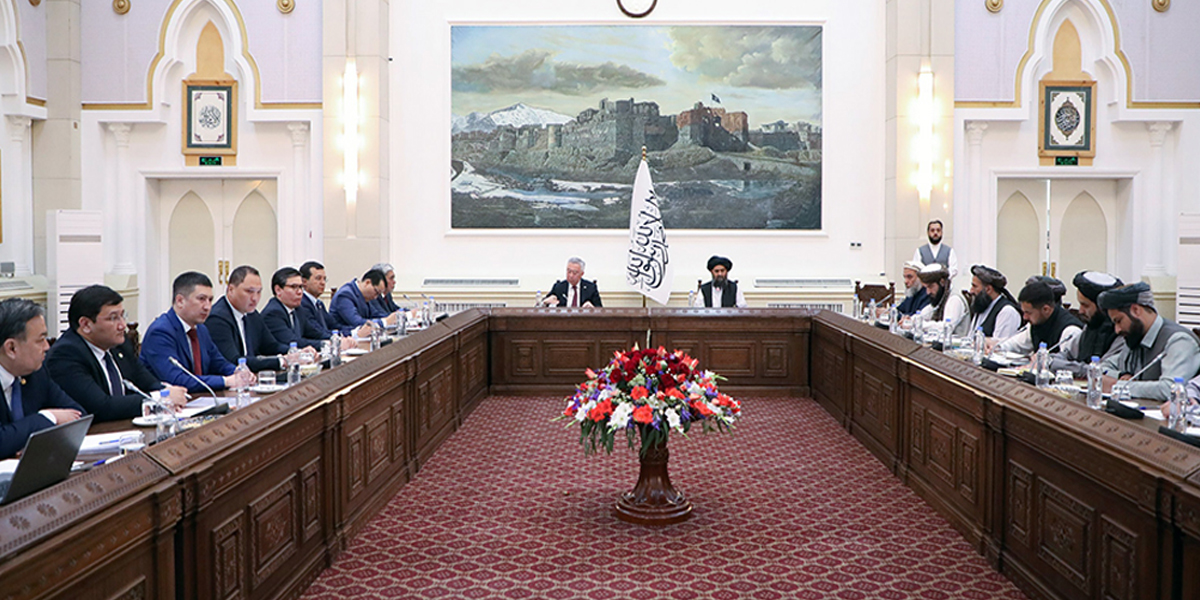 Mullah Baradar discusses creation of railway with Kazakh deputy PM