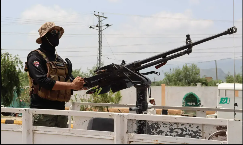 Soldier martyred, 12 terrorists killed as security forces foil infiltration attempt in Kurram: ISPR